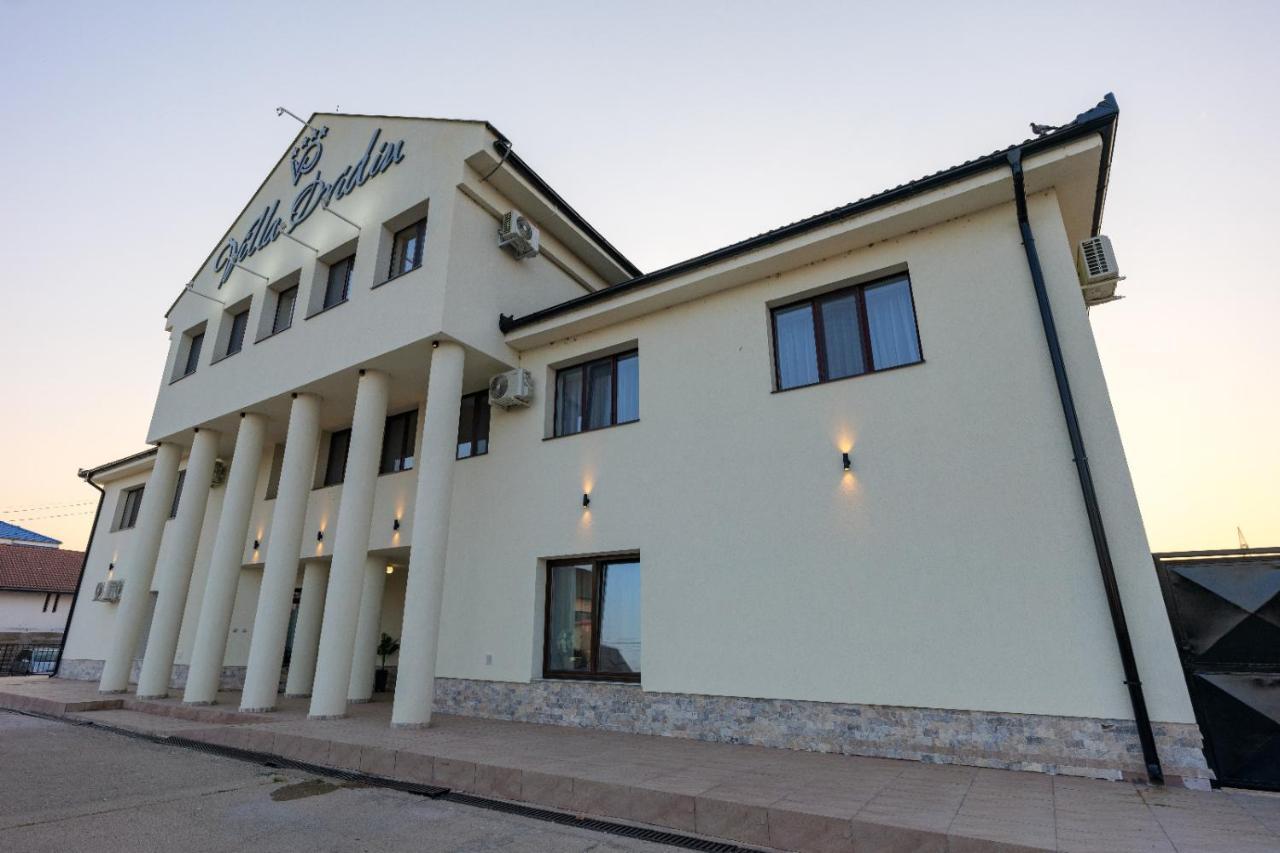 Hotel Villa Ovidiu Szörényvár Kültér fotó